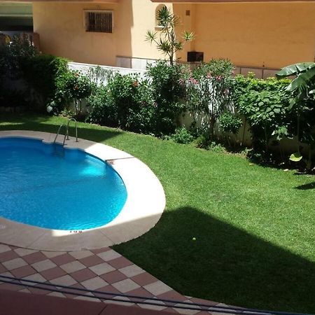 Beautiful Apartment In Third Line Beach Boliches Fuengirola Buitenkant foto