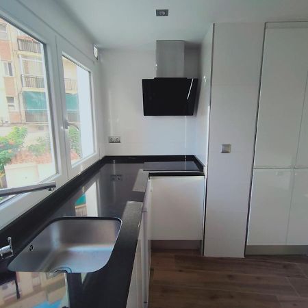 Beautiful Apartment In Third Line Beach Boliches Fuengirola Buitenkant foto